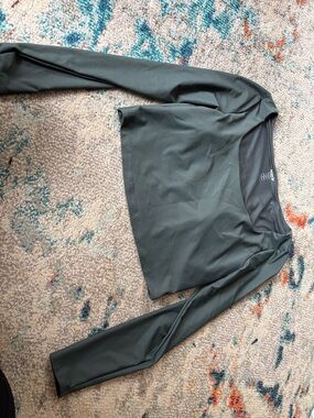 Old Navy Dark Green Long Sleeve Crop Top